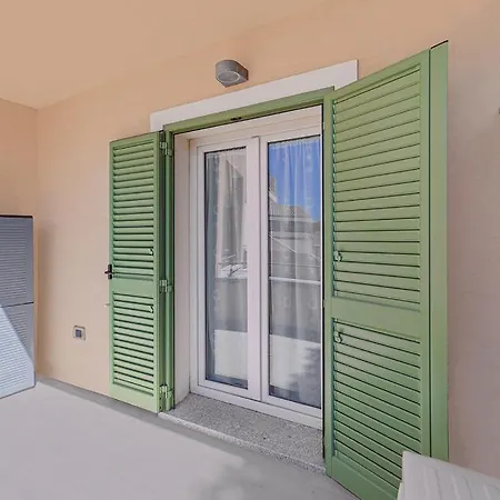 Appartement Pgs Immobiliare Srls Le Logge 2 Monolocale Ben Accessoriato A Pochi Metri Da Piazza Umberto I La Maddalena (Sassari)